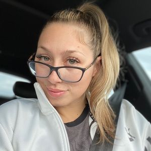 Meet your Posher, Victoria